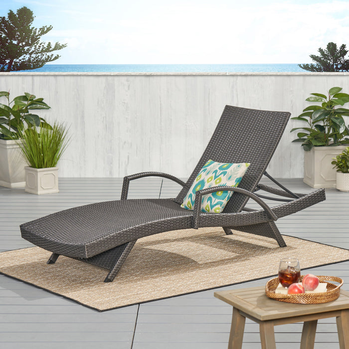 Salem - Contemporary Wicker Chaise Lounge With Arm, Weather Resistant