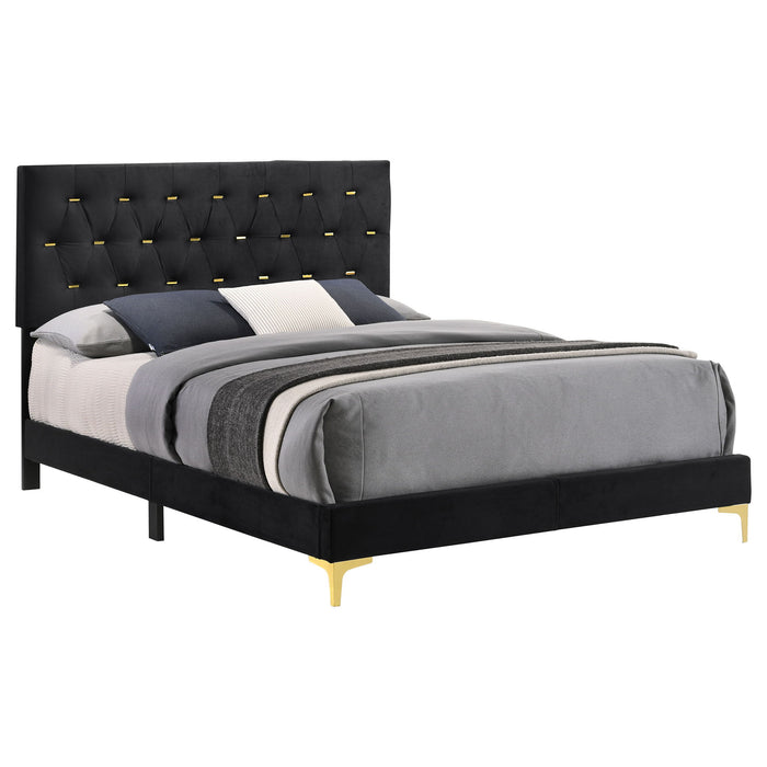 James - Panel Bed