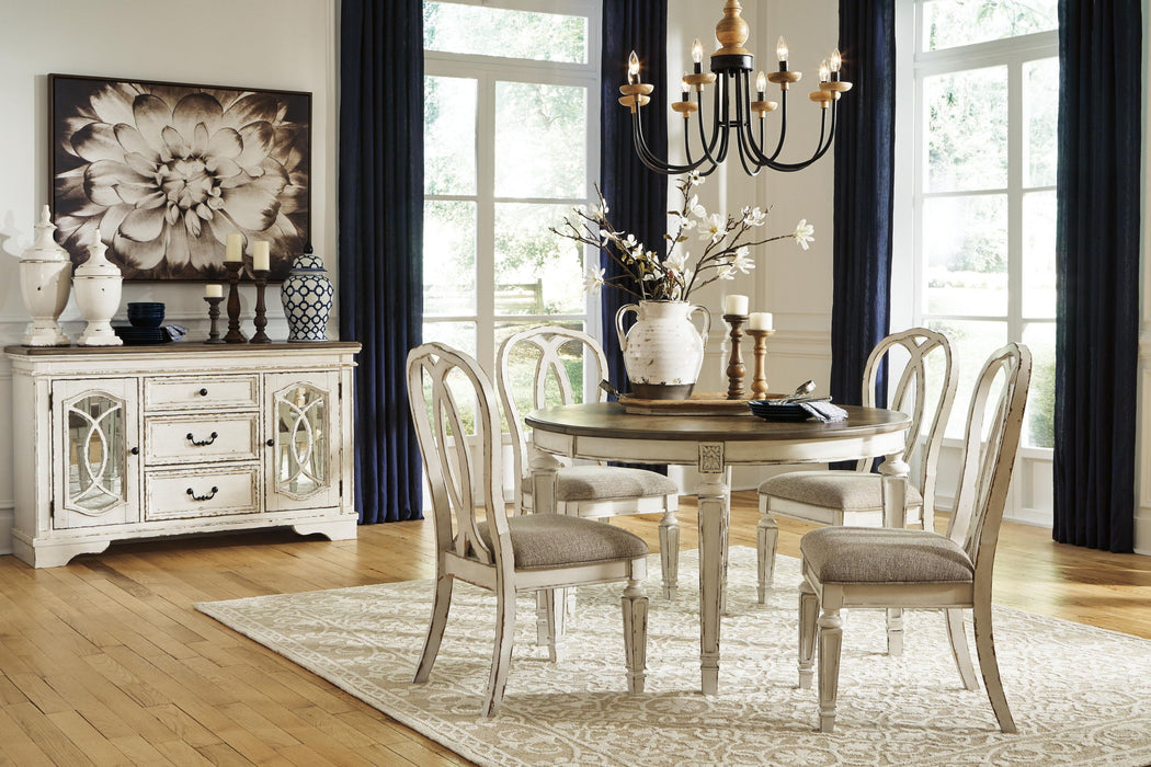 Realyn - Chipped White - Mesa extensible de comedor ovalada