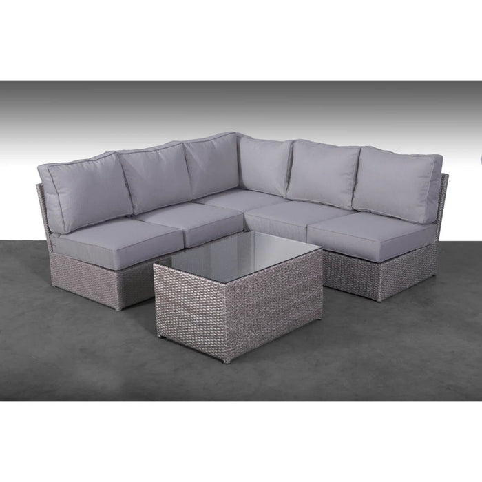 Comfortable Modern Patio Rattan Sectional Set With Cushions