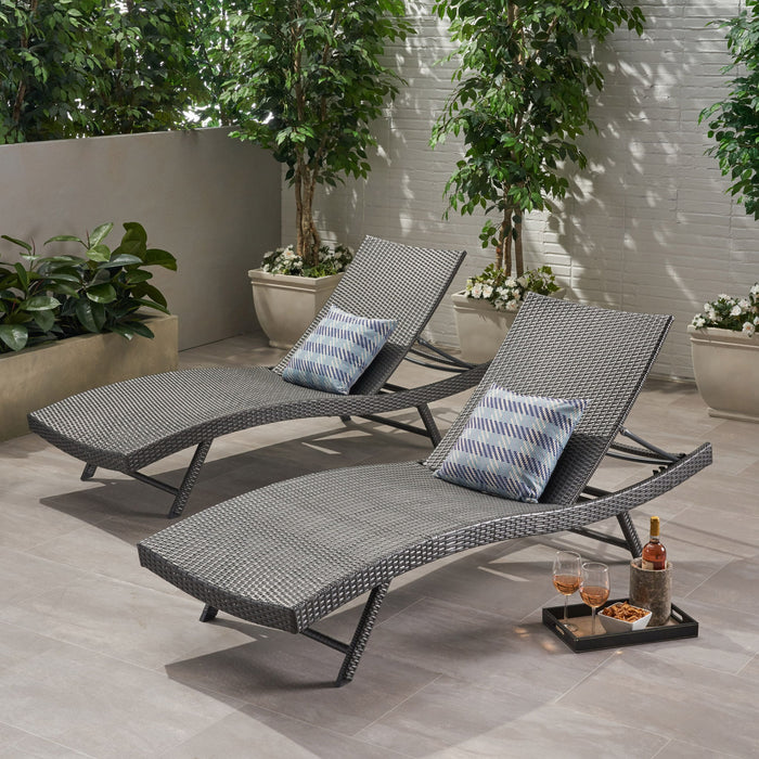 Wicker Chaise With Adjustable Reclining Seats (Set of 2) - Gray