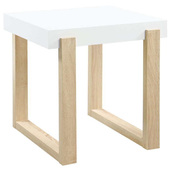 Gwen - Table